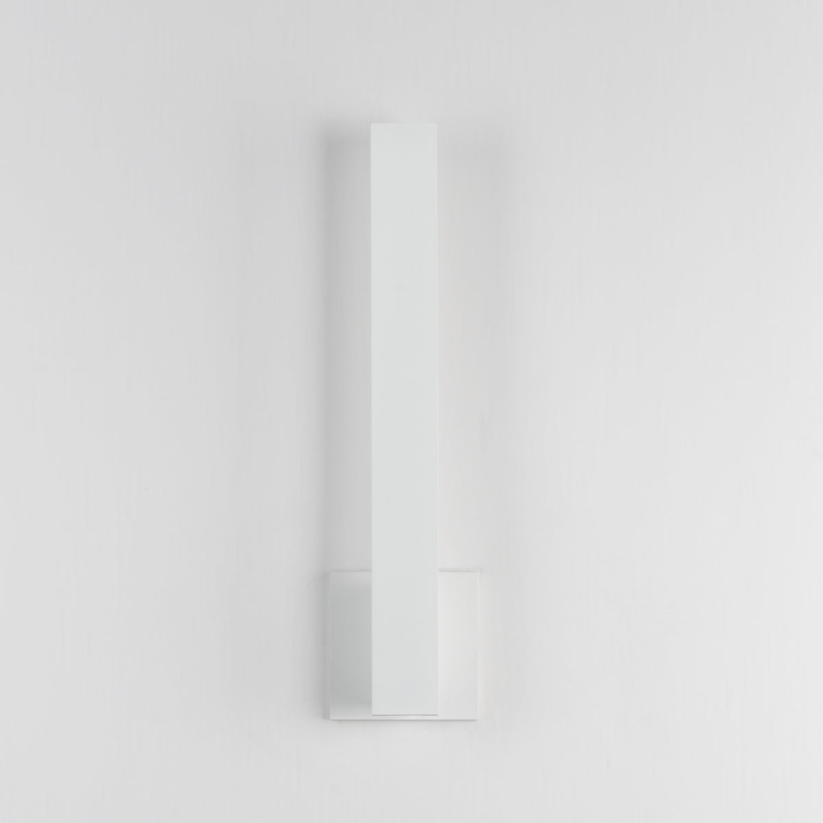Alumilux: Line 5CCT 18" LED Outdoor Wall Sconce