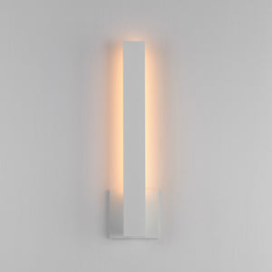 Alumilux: Line 5CCT 18" LED Outdoor Wall Sconce
