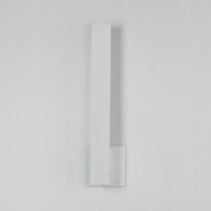 Alumilux: Line 5CCT 18" LED Outdoor Wall Sconce