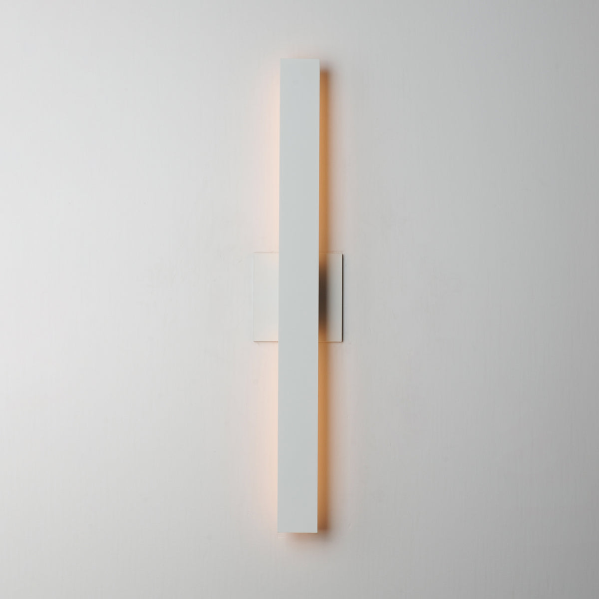 Alumilux: Line 5CCT 24" LED Outdoor Wall Sconce