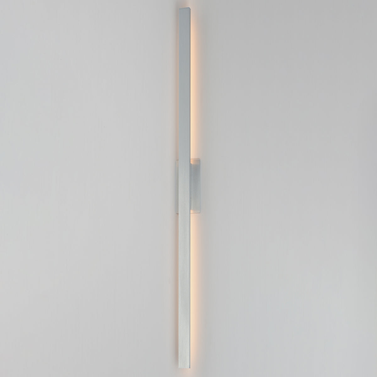 Alumilux: Line 5CCT 96" LED Outdoor Wall Sconce