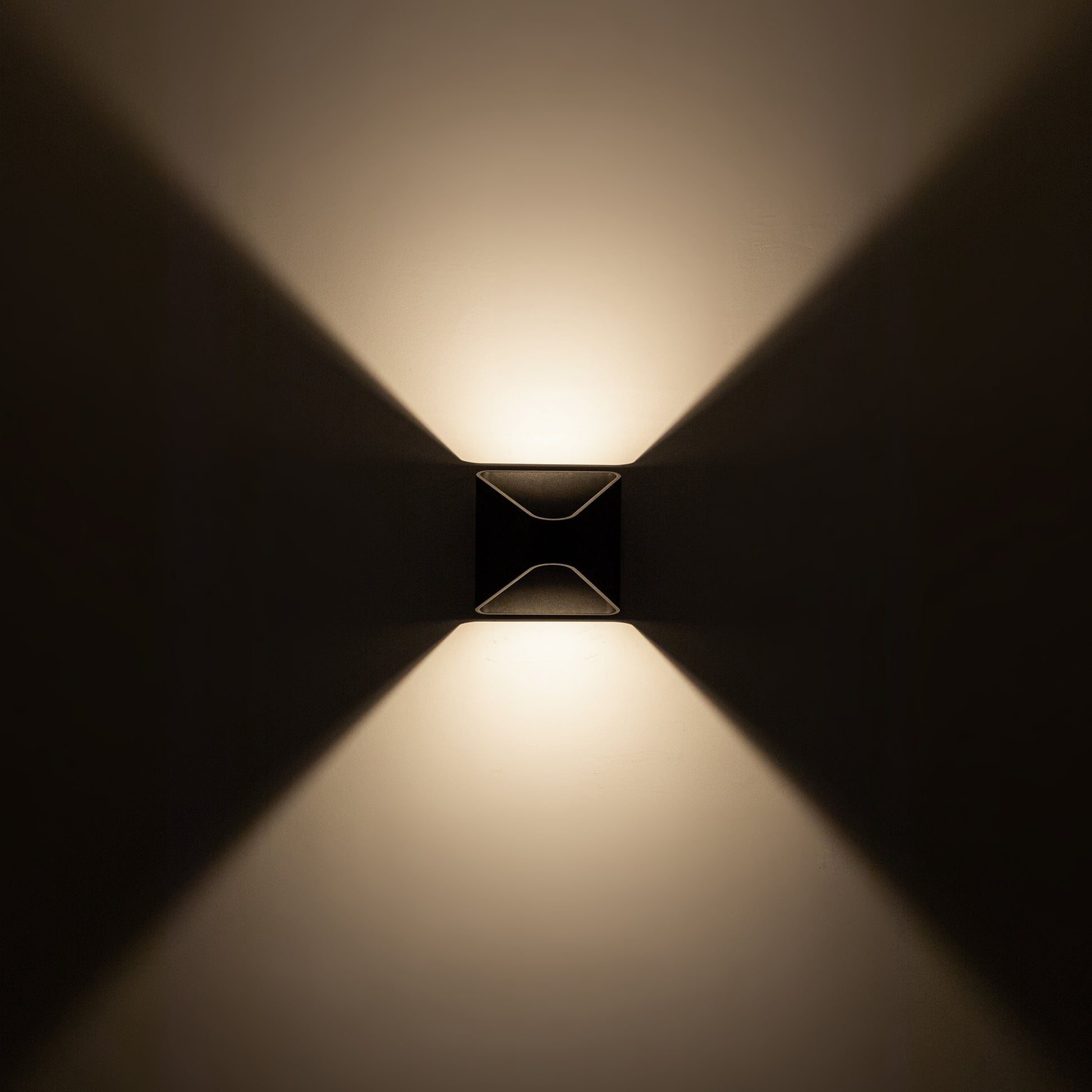 Ellis Exterior Wall Sconce
