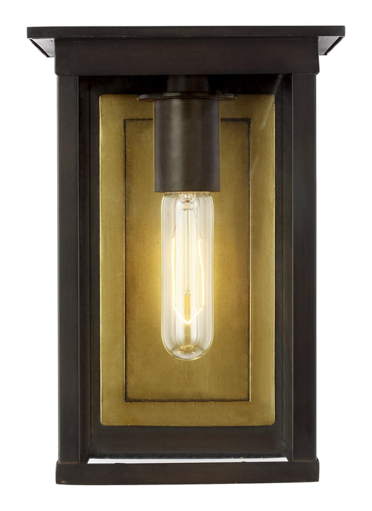 Freeport Small Outdoor Wall Lantern