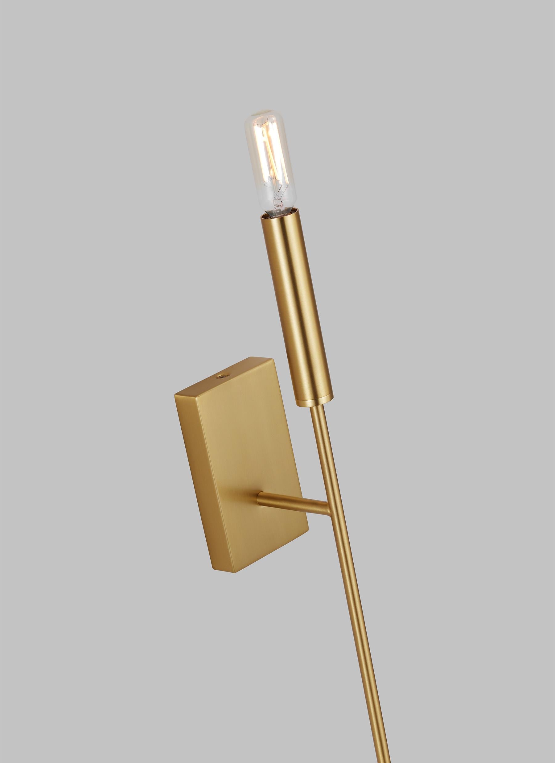 Brianna Tail Sconce