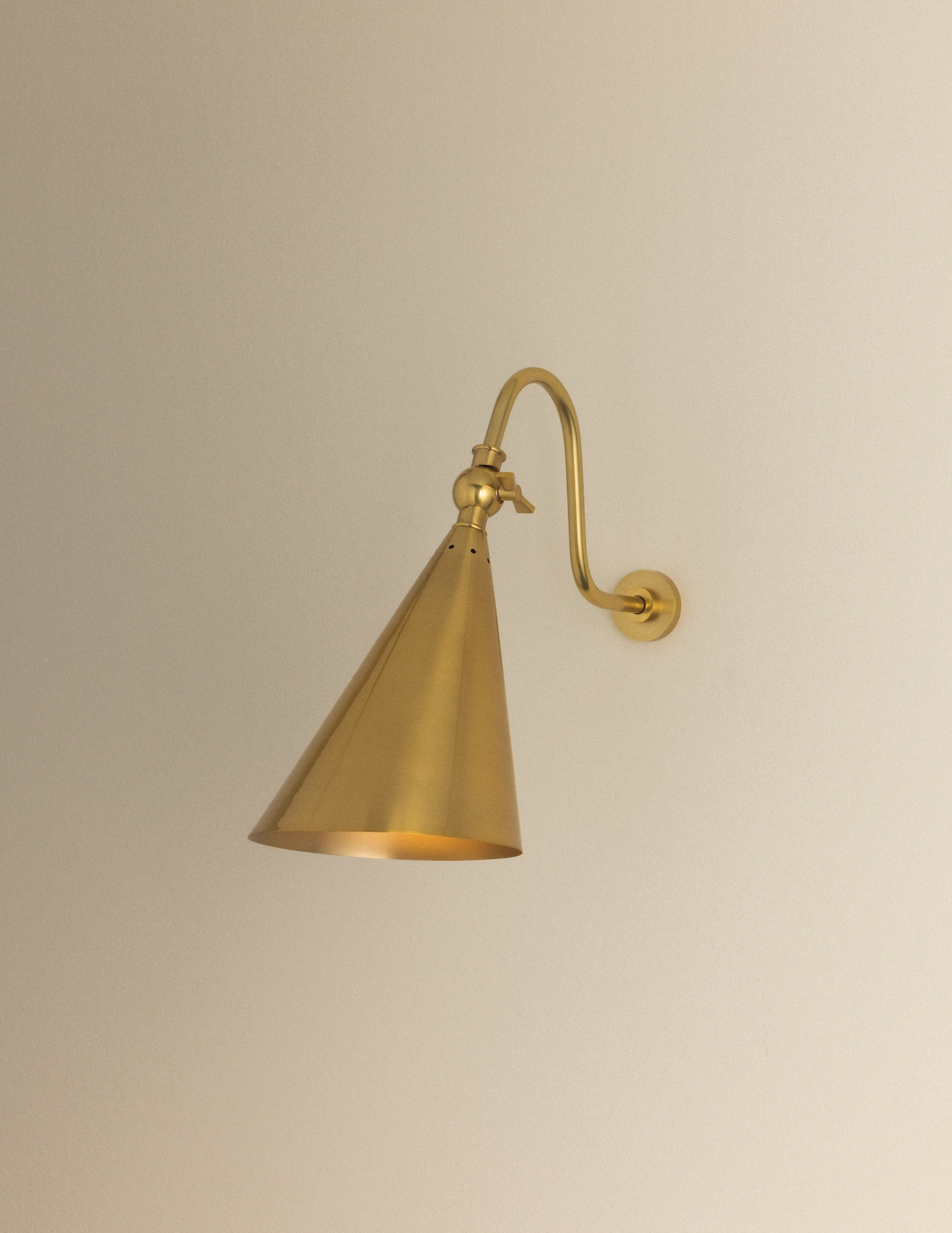 Lupe Rechargeable Wall Sconce