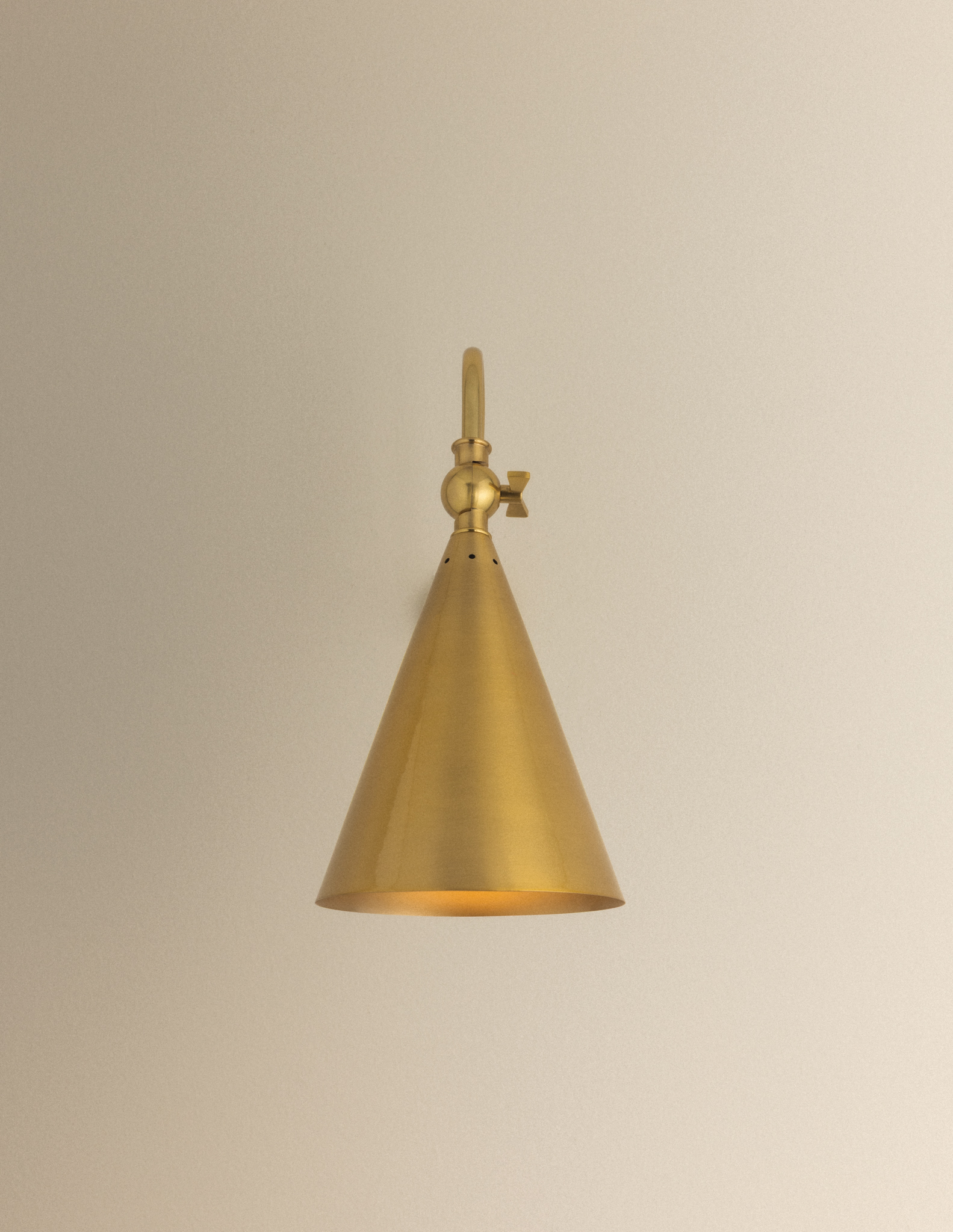 Lupe Rechargeable Wall Sconce
