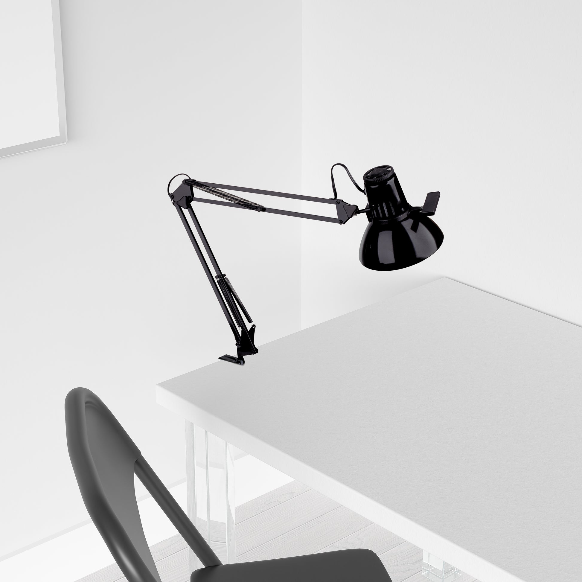 Magnus Table Lamp