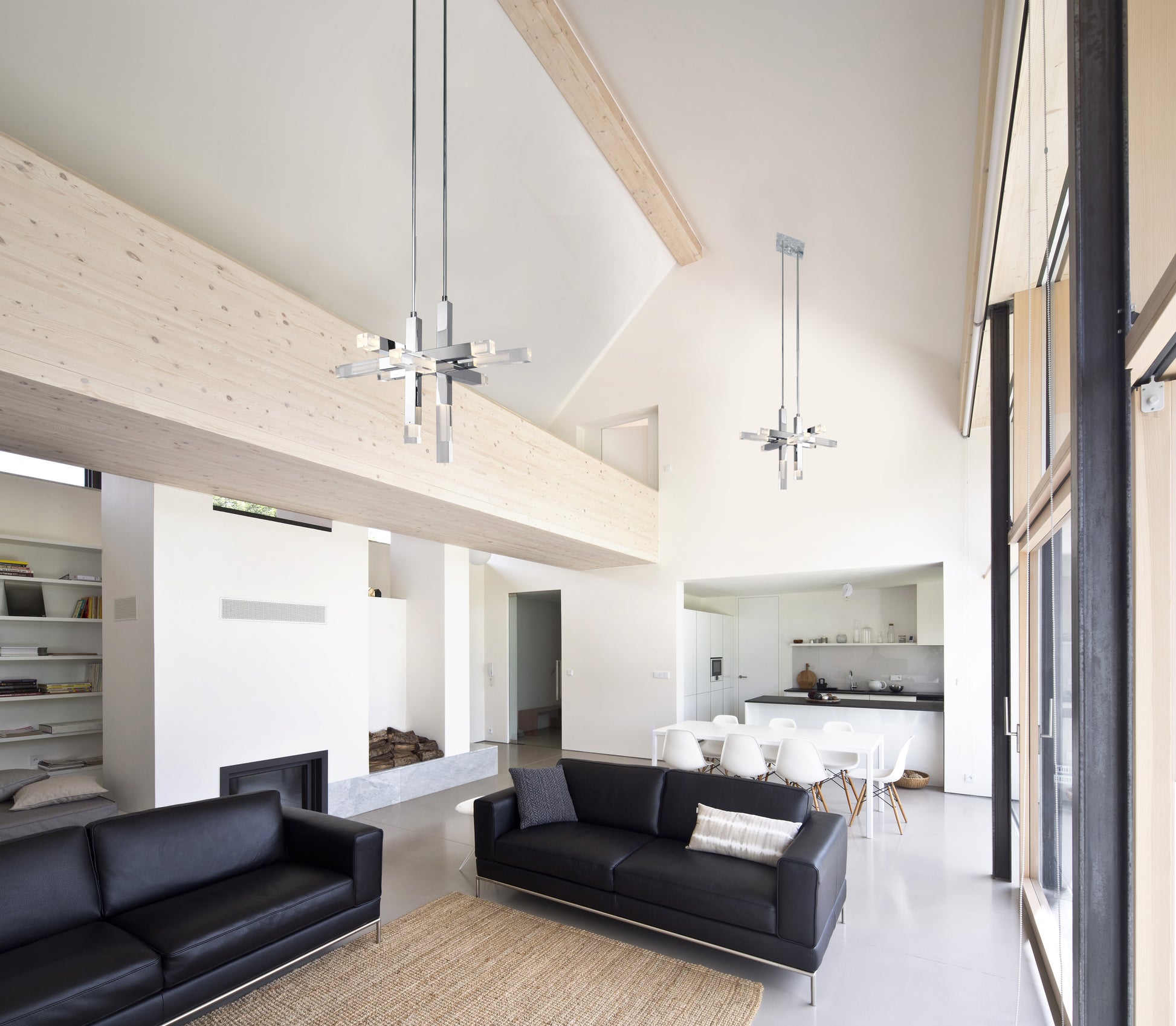 Martelo 30-in Chrome LED Pendant