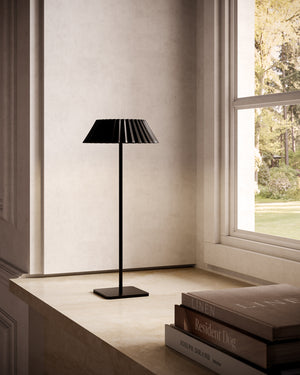 Pela 6-in Table Lamp