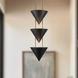 Versus Pendant