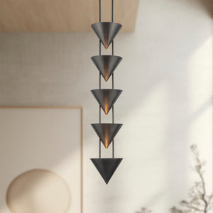 Versus Pendant