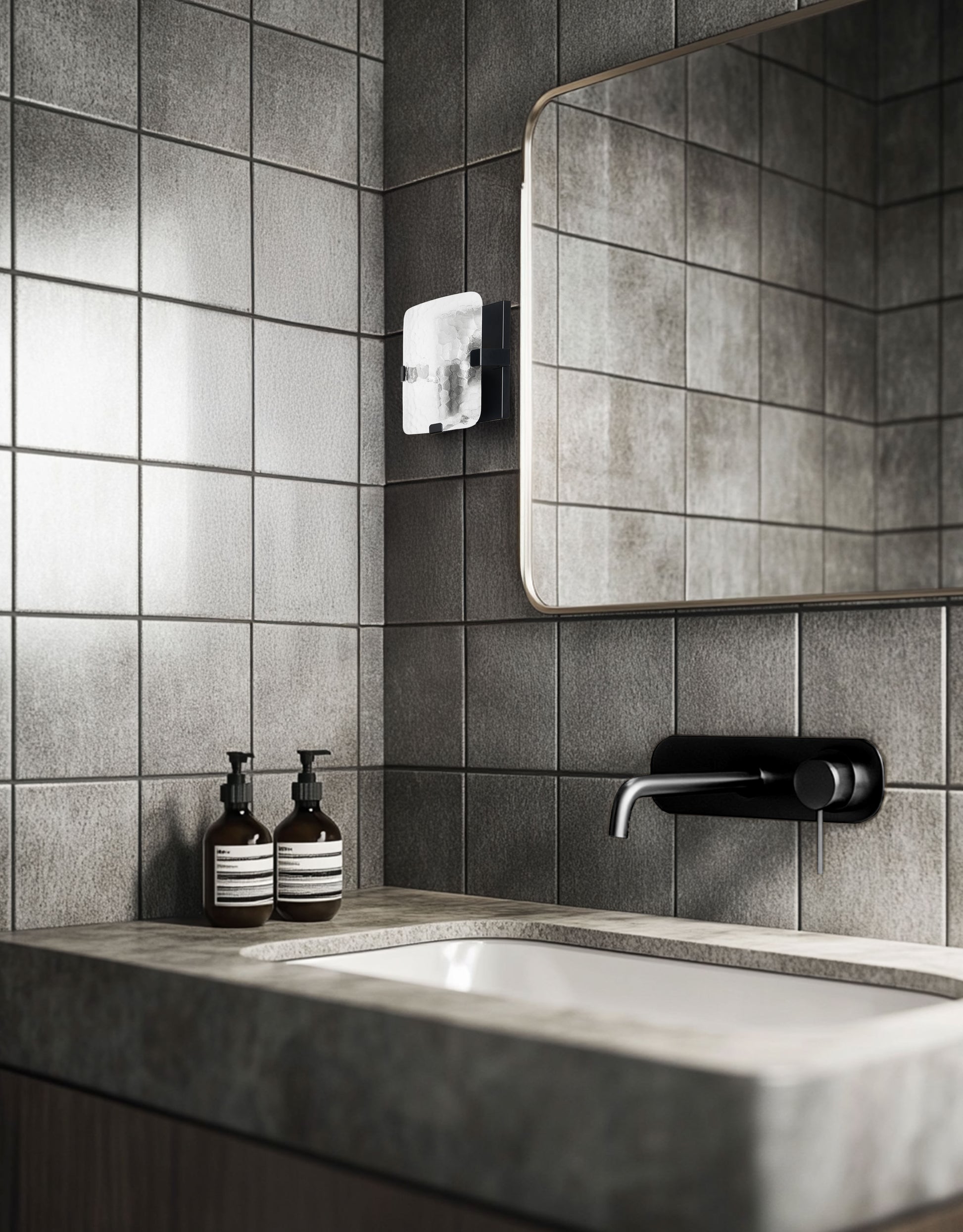 Winnie 1LT Wall Sconce
