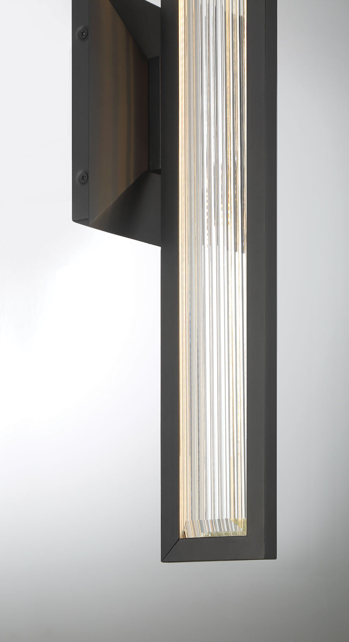 Aelin 18" Integrated LED Outdoor Wall Sconce