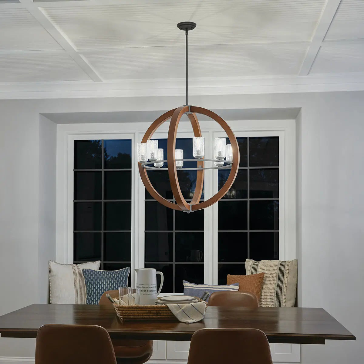 Grand Bank Chandelier 8Lt