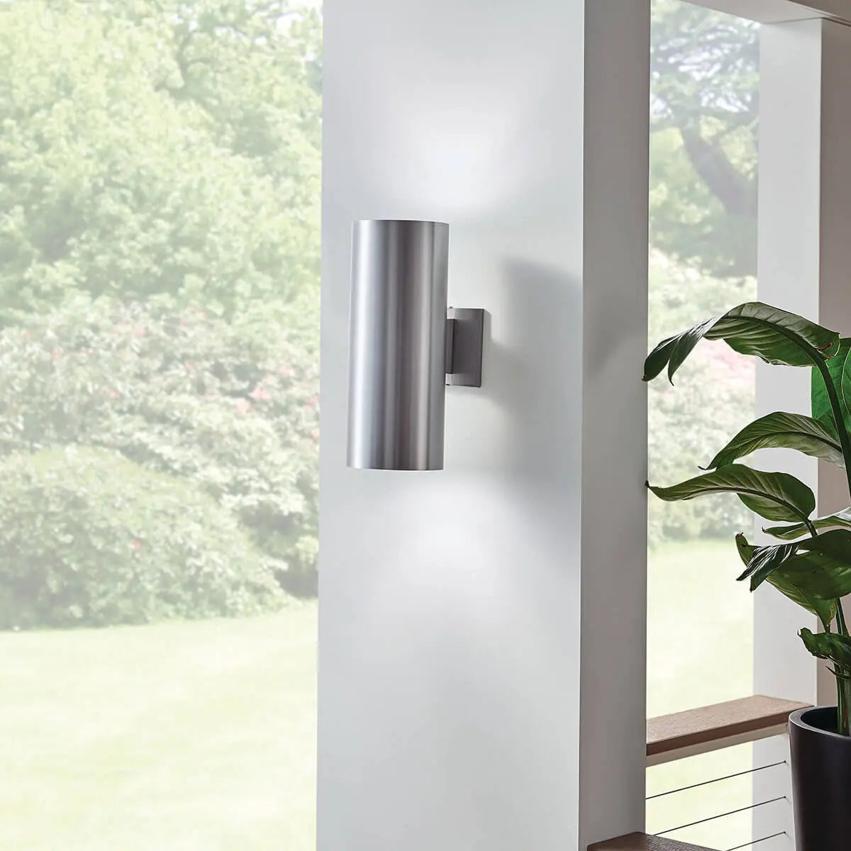 Indoor/Outdoor Wall 2Lt